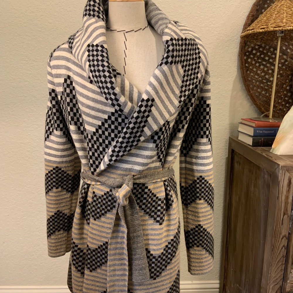 Anthropologie Field & Flower Long Hooded Cardigan Sweater. Size small.
